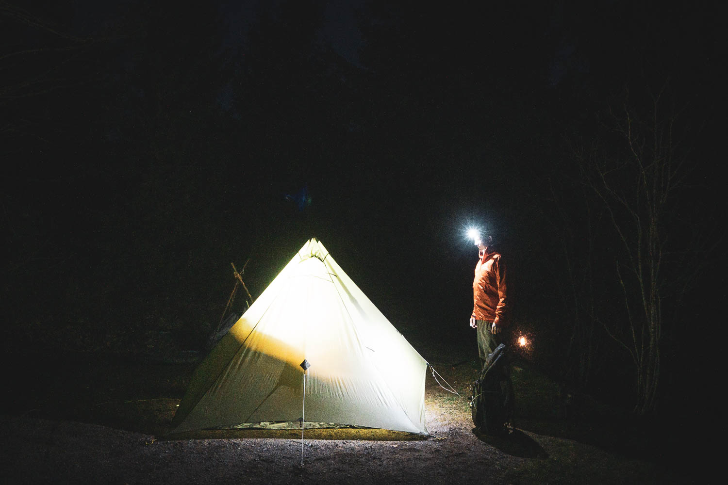 Ultraleicht Rucksack Agilist bei autarker Trekkingtour mit Ultraleichtzelt