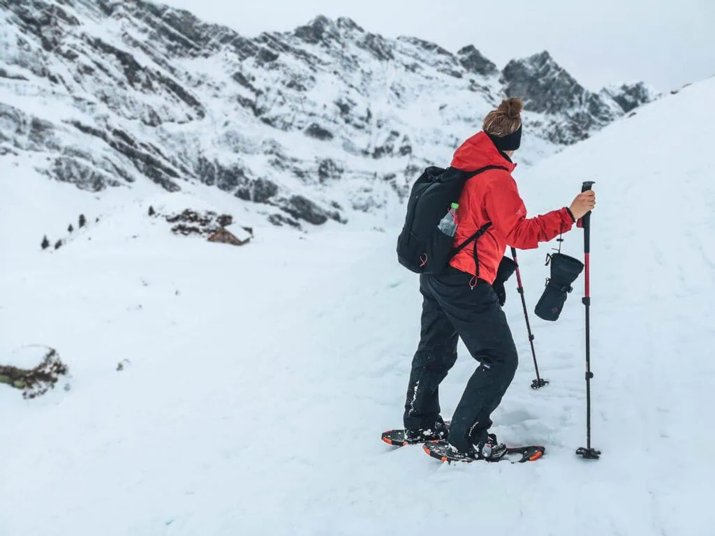 Schneeschuh Wandern Ausrüstung